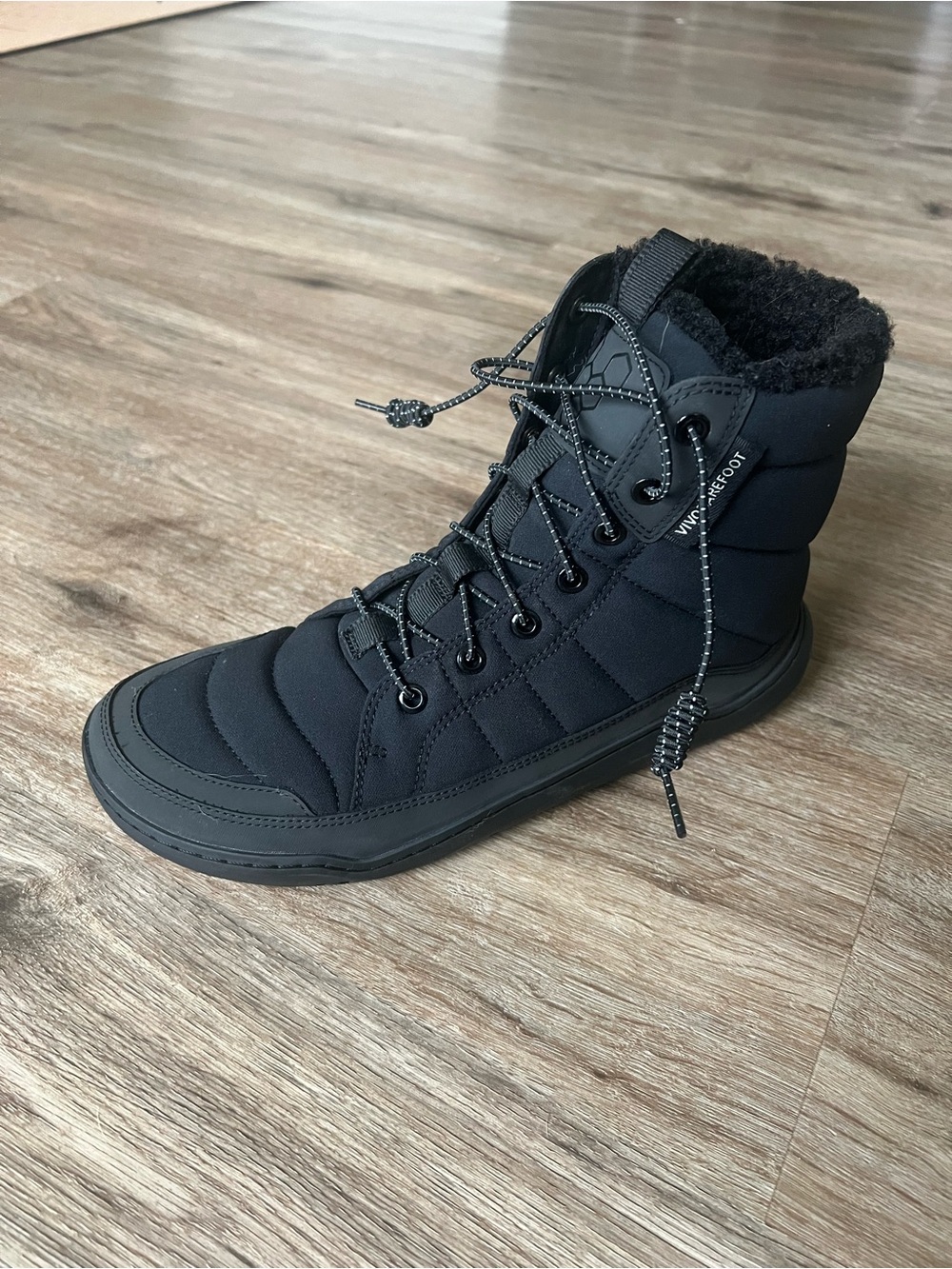Vivo Barefoot Women's Black Quilted Lace-Up Winter Boot